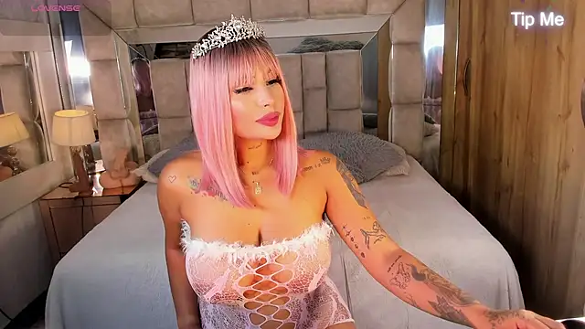 MaddyGray  online show from 18, 10, 2025