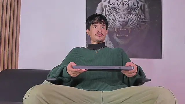 Snapshot of DimitriDeluxe chatting on 27, 9, 2025 DimitriDeluxe online show from 27, 9, 2025