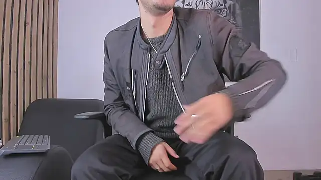 Snapshot of DimitriDeluxe chatting on 3, 10, 2025 DimitriDeluxe online show from 3, 10, 2025