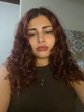 Snapshot of SweetSolei20 chatting on 17, 11, 2025 SweetSolei20 online show from 17, 11, 2025