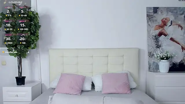 MadonnaRossi online show from 6, 3, 2026