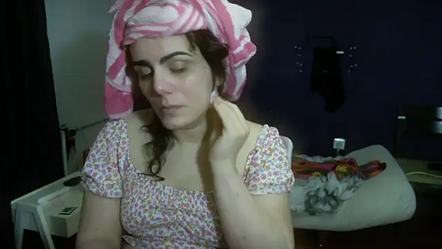 Snapshot of turkishTransEfsun chatting on 1, 10, 2025 turkishTransEfsun online show from 1, 10, 2025