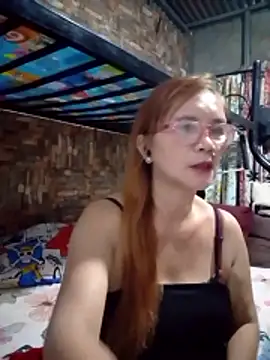 Snapshot of SexyHottMom chatting on 14, 5, 2026 SexyHottMom online show from 14, 5, 2026