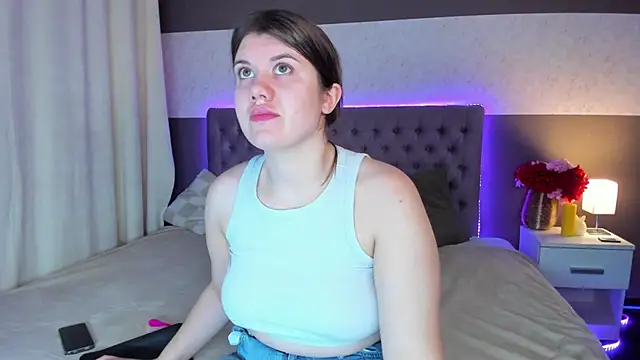 NikkiBustt online show from 14, 11, 2025