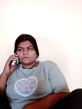 Snapshot of Meenu_tiwari chatting on 9, 10, 2025 Meenu tiwari online show from 9, 10, 2025