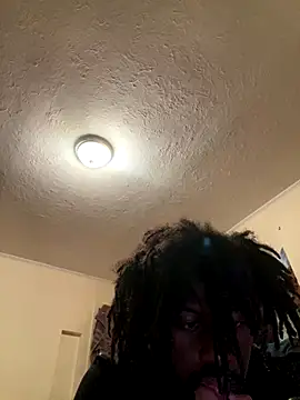 Snapshot of ThickDic28 chatting on 20, 12, 2025 ThickDic28 online show from 20, 12, 2025