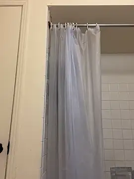 Snapshot of ThickDic28 chatting on 21, 12, 2025 ThickDic28 online show from 21, 12, 2025