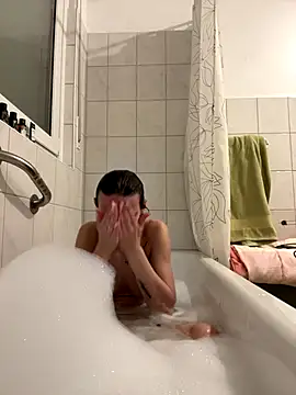 Emilia Mausi online show from 15, 12, 2025