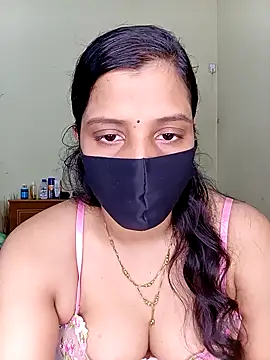 Rose-luckey online show from 18, 11, 2025