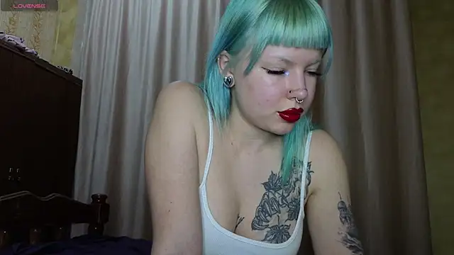 Snapshot of ritaluvswine chatting on 14, 11, 2025 ritaluvswine online show from 14, 11, 2025