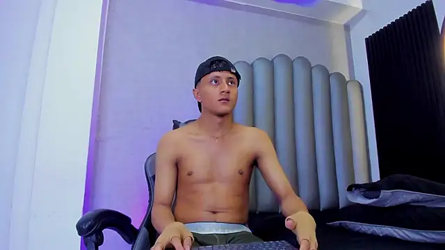  Leohot  online show from 14, 1, 2026