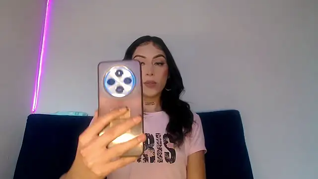 Snapshot of Megan_Gil_ chatting on 6, 2, 2026 Megan Gil online show from 6, 2, 2026