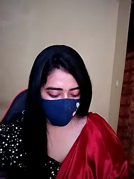 Snapshot of Quinn_Bebo chatting on 28, 11, 2025 Quinn Bebo online show from 28, 11, 2025