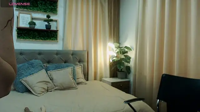 zohet kriss online show from 21, 10, 2025