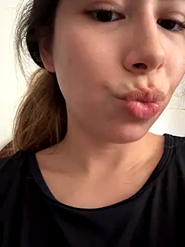 Snapshot of Caitlin_Cat chatting on 3, 10, 2025 Caitlin Cat online show from 3, 10, 2025