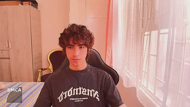 Nude Boy18 online show from 1, 10, 2025