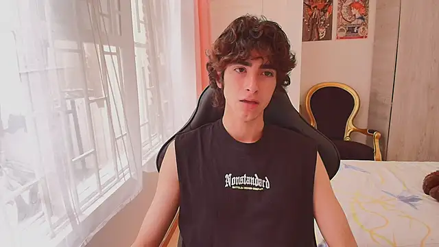 Nude Boy18 online show from 20, 10, 2025