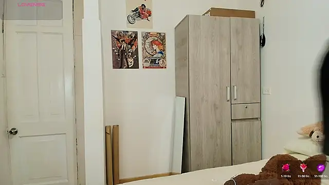 Nude Boy18 online show from 9, 11, 2025