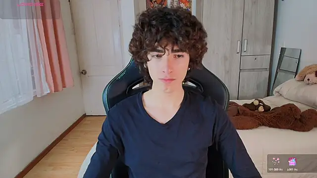 Nude Boy18 online show from 21, 12, 2025