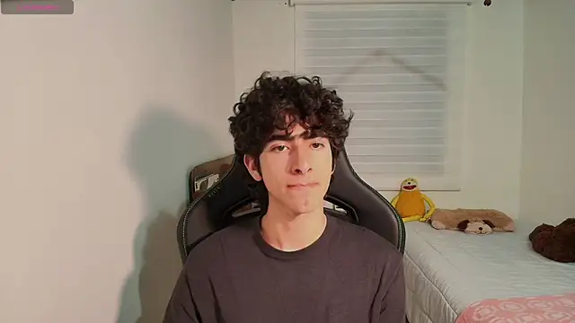 Snapshot of Nude_Boy18 chatting on 17, 6, 2026 Nude Boy18 online show from 17, 6, 2026