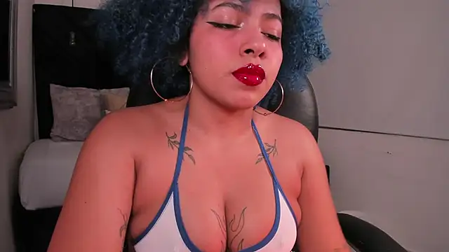 Snapshot of momo_ayasse chatting on 14, 5, 2026 momo ayasse online show from 14, 5, 2026