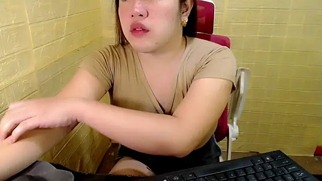 xUrDreamSlutWhore online show from 21, 10, 2025