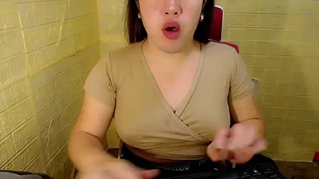 xUrDreamSlutWhore online show from 4, 11, 2025