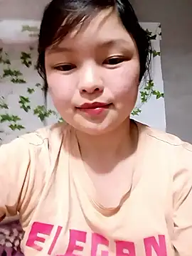 XoiXoi232 online show from 13, 4, 2026