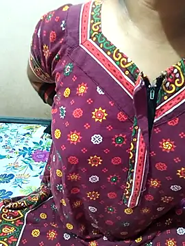 Snapshot of keralacouples11 chatting on 9, 9, 2025 keralacouples11 online show from 9, 9, 2025