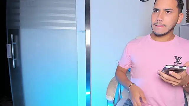Snapshot of Axel_grey_ chatting on 13, 9, 2025 Axel grey online show from 13, 9, 2025