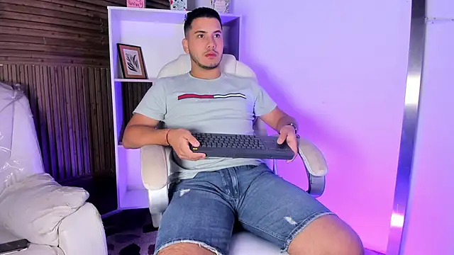 Axel grey  online show from 30, 11, 2025