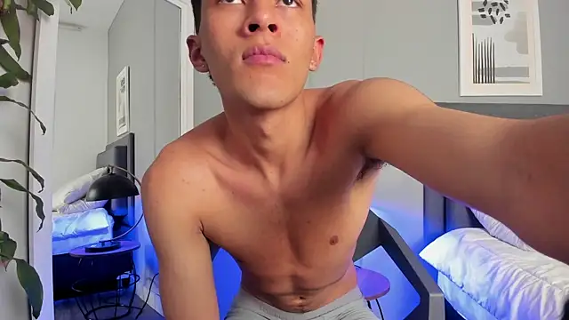 Tylerffoxx online show from 11, 10, 2025