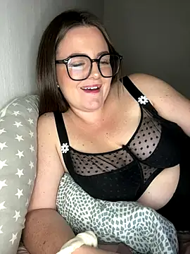 whitequeen xxx online show from 2, 10, 2025