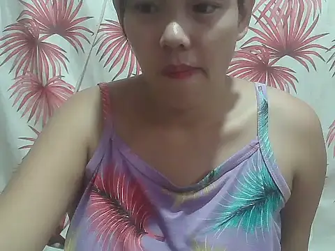 Snapshot of lalangxx chatting on 7, 10, 2025 lalangxx online show from 7, 10, 2025
