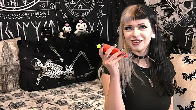 Paige Turner online show from 11, 4, 2026