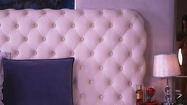 BellaNoirre online show from 18, 4, 2026