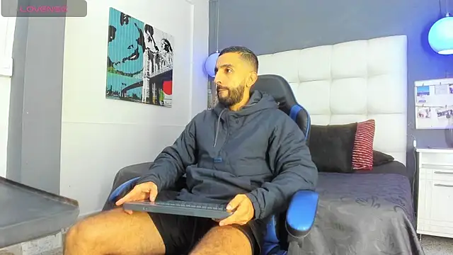 Yiyo10  online show from 27, 3, 2026