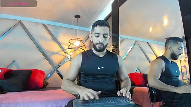 Yiyo10  online show from 14, 5, 2026