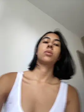 Kassie Collins online show from 3, 12, 2025