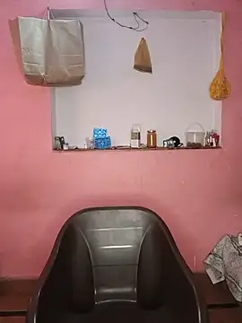 Snapshot of MEERAcle chatting on 8, 6, 2026 MEERAcle online show from 8, 6, 2026