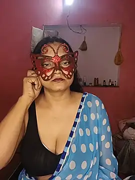 Snapshot of MEERAcle chatting on 6, 7, 2026 MEERAcle online show from 6, 7, 2026
