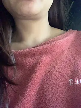 Snapshot of Quynh-Kun chatting on 1, 10, 2025 Quynh-Kun online show from 1, 10, 2025