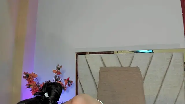 IvyJhons online show from 26, 11, 2025