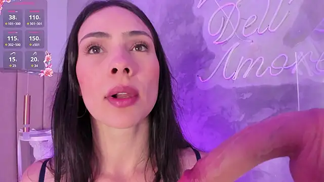 miamonroee  online show from 28, 2, 2026