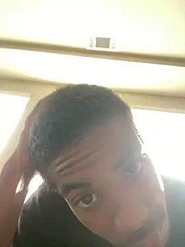 Snapshot of huhgtr chatting on 15, 11, 2025 huhgtr online show from 15, 11, 2025