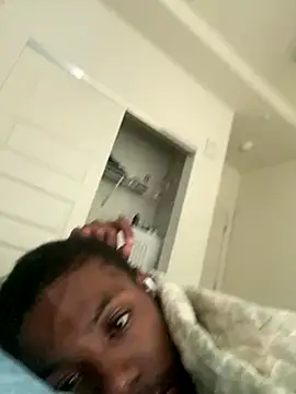 Snapshot of huhgtr chatting on 18, 11, 2025 huhgtr online show from 18, 11, 2025