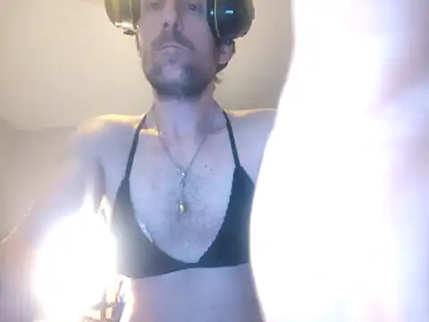 BillyIdoll75769 online show from 28, 4, 2026