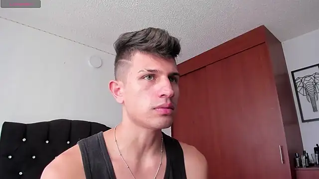 Snapshot of kevin_ahss chatting on 10, 9, 2025 kevin ahss online show from 10, 9, 2025