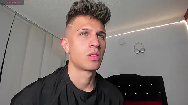 Snapshot of kevin_ahss chatting on 9, 10, 2025 kevin ahss online show from 9, 10, 2025