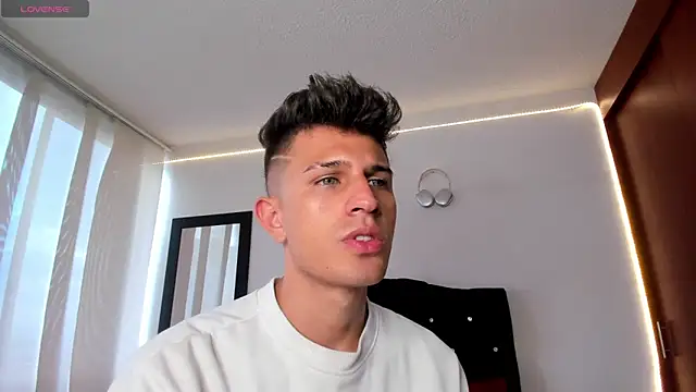 Snapshot of kevin_ahss chatting on 10, 10, 2025 kevin ahss online show from 10, 10, 2025